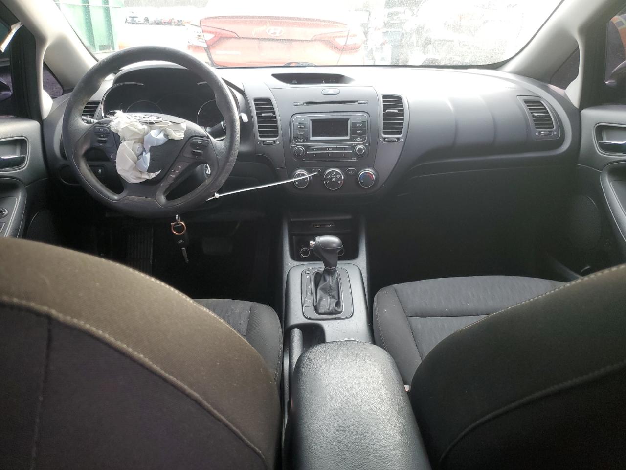 2016 Kia Forte - Image 8