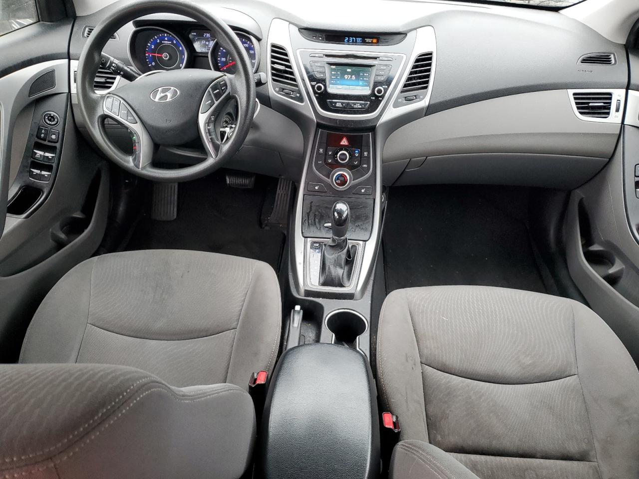 2014 Hyundai Elantra - Image 8