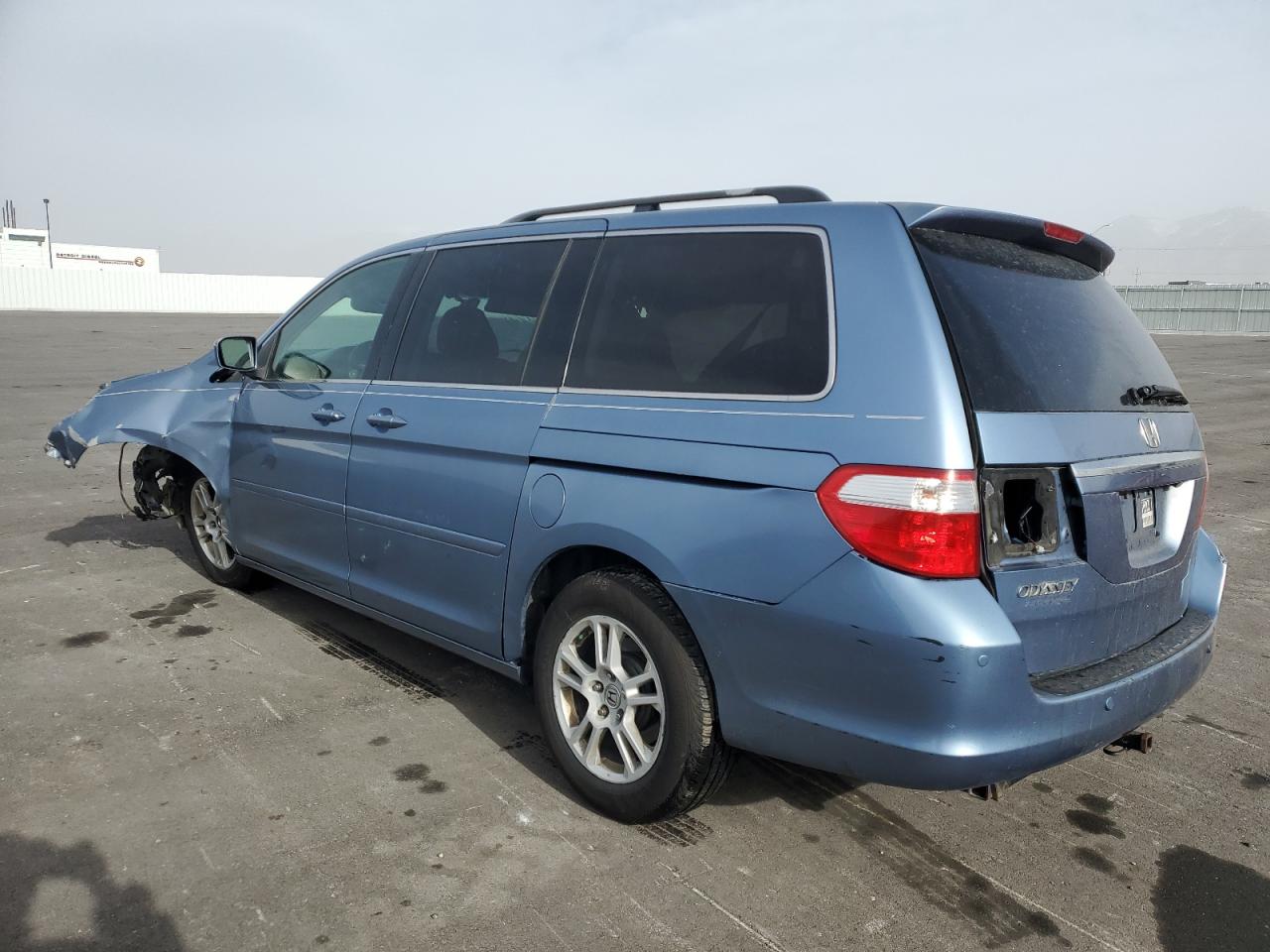 2006 Honda Odyssey - Image 2