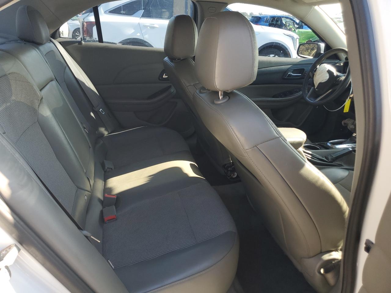 2015 Chevrolet Malibu - Image 10