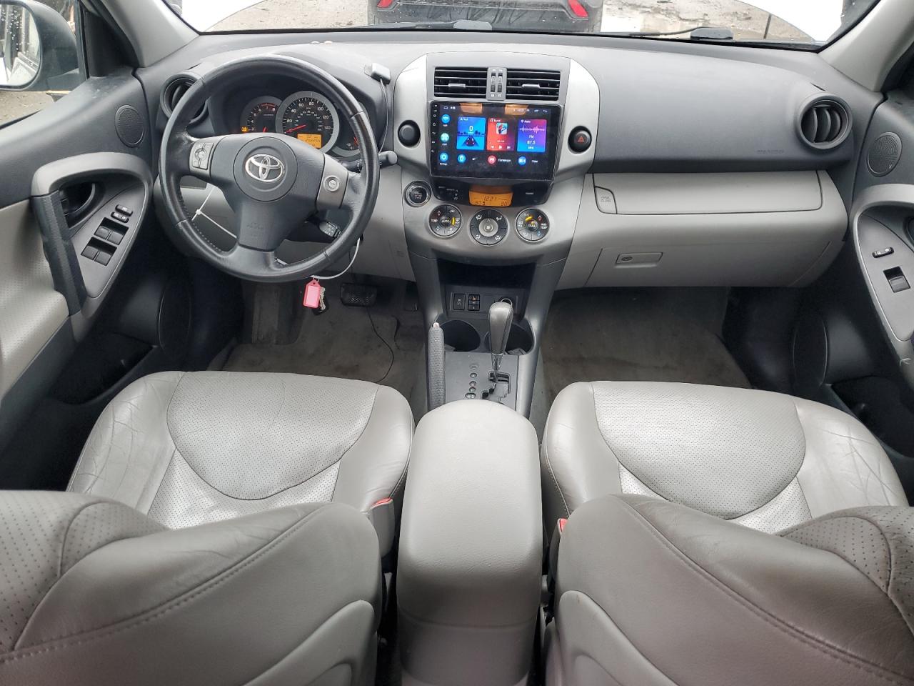 2010 Toyota RAV 4 - Image 8