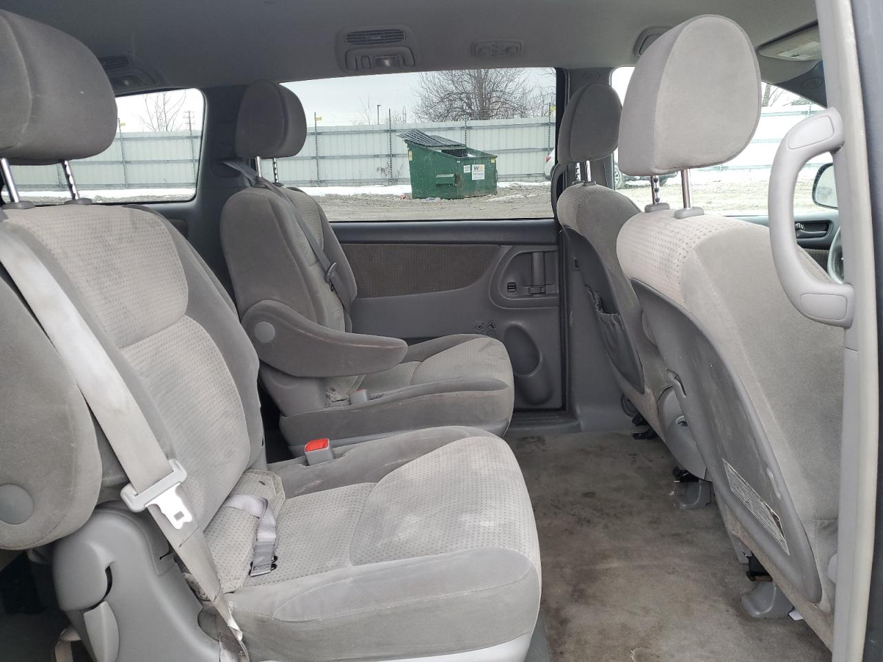 2008 Toyota Sienna - Image 11