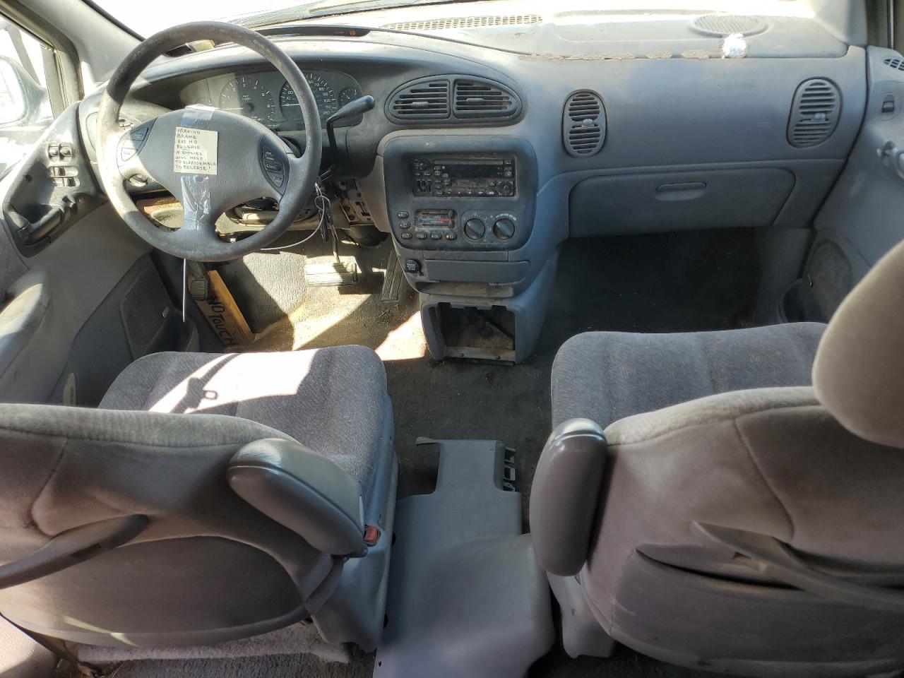 1998 Dodge Caravan - Image 8