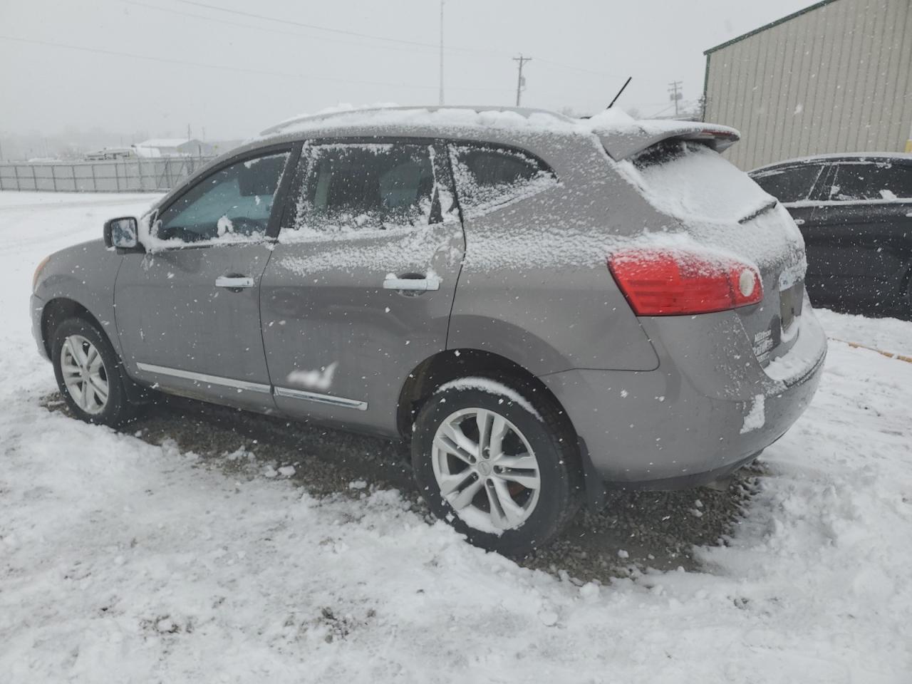2015 Nissan Rogue - Image 2