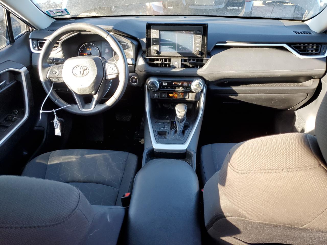 2019 Toyota RAV 4 - Image 8