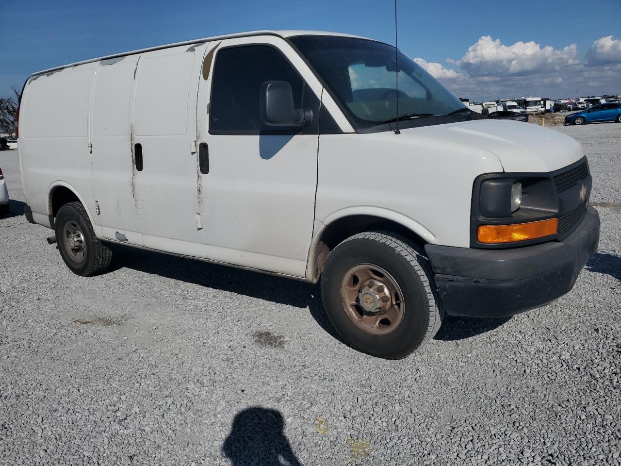 2011 Chevrolet Express - Image 4