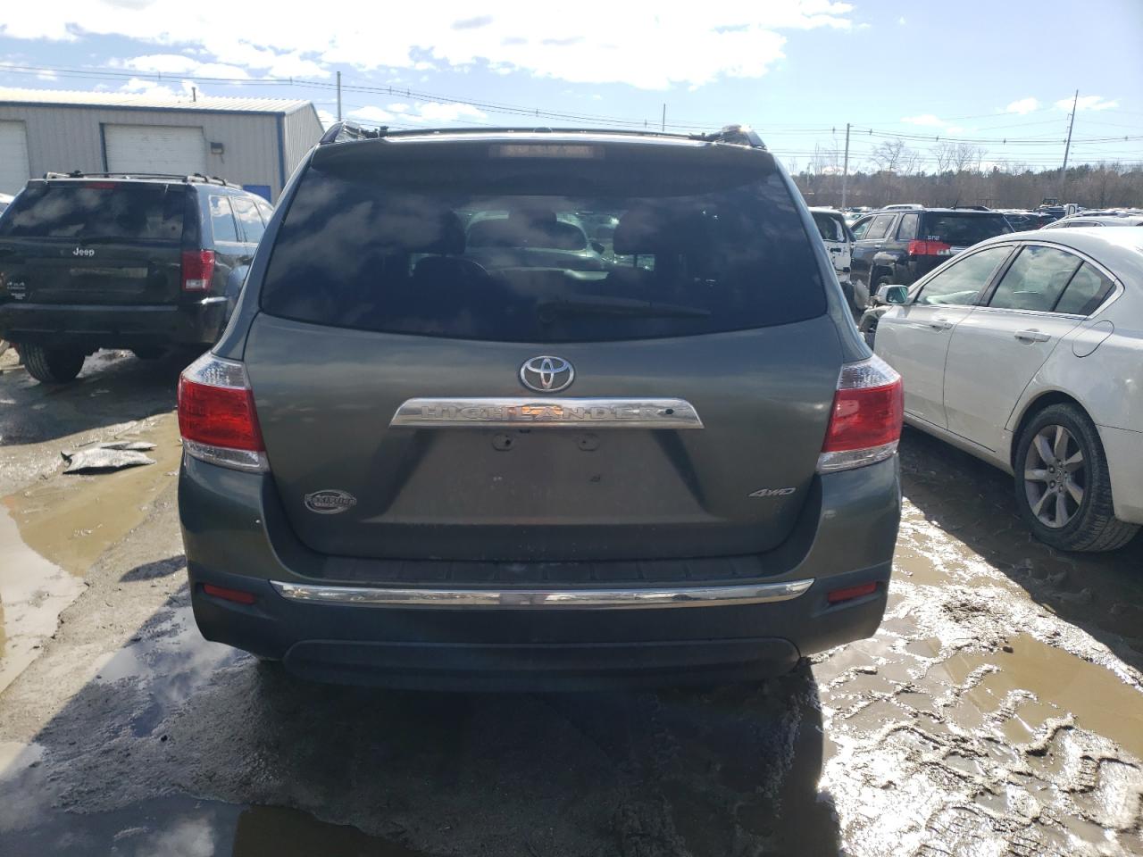 2013 Toyota Highlander - Image 6
