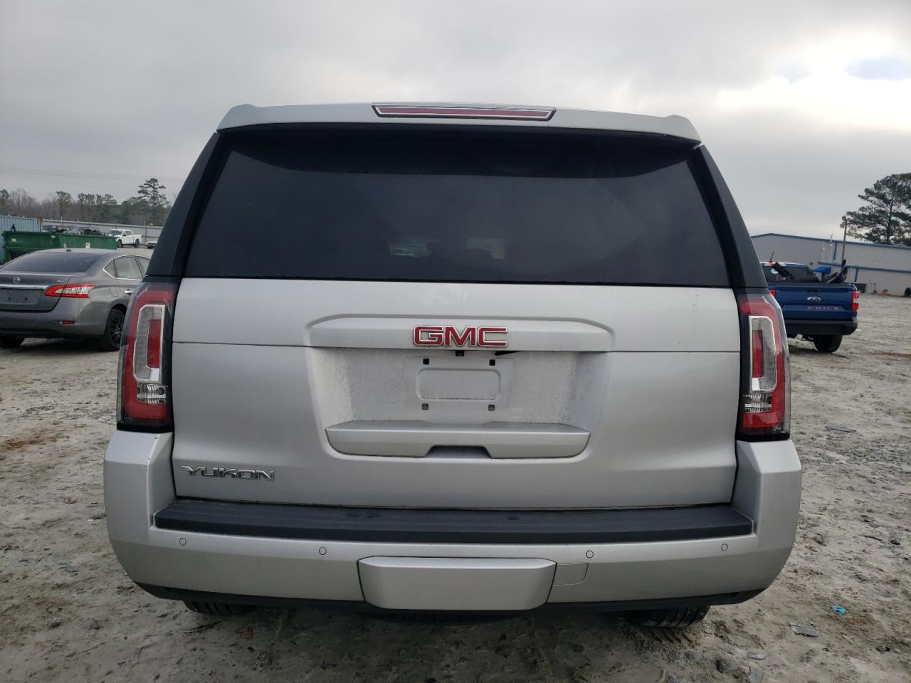 2016 GMC Yukon - Image 6