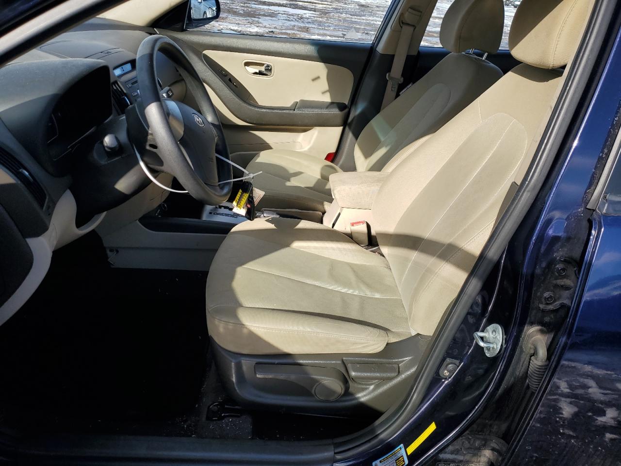 2010 Hyundai Elantra - Image 7