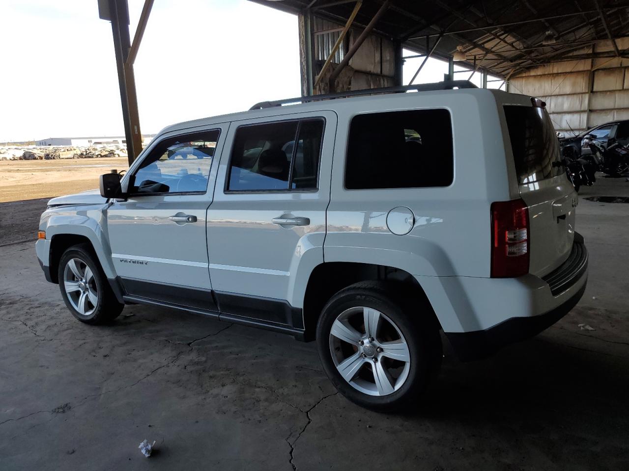 2014 Jeep Liberty (Patriot) - Image 2