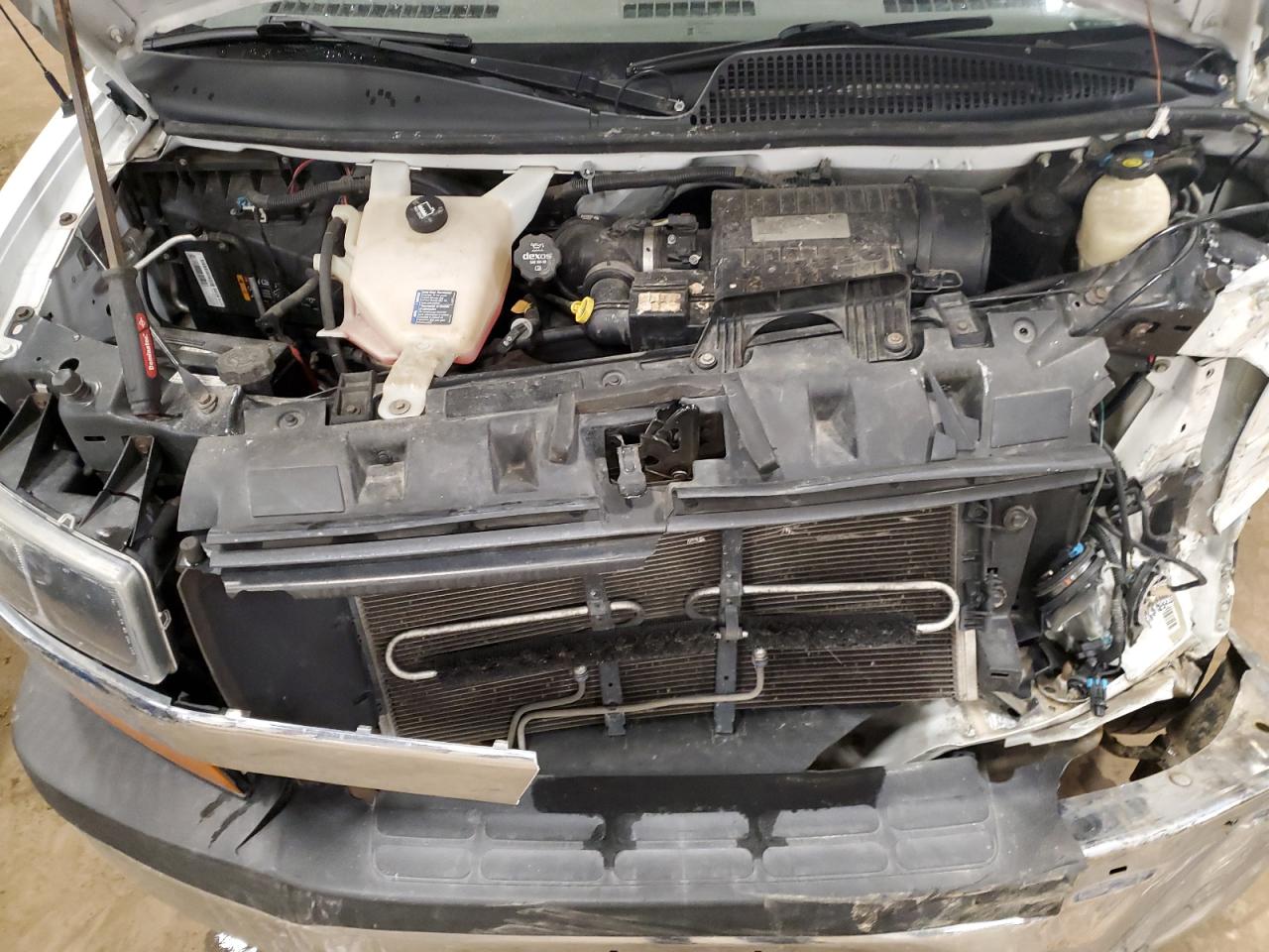 2017 Chevrolet Express - Image 12