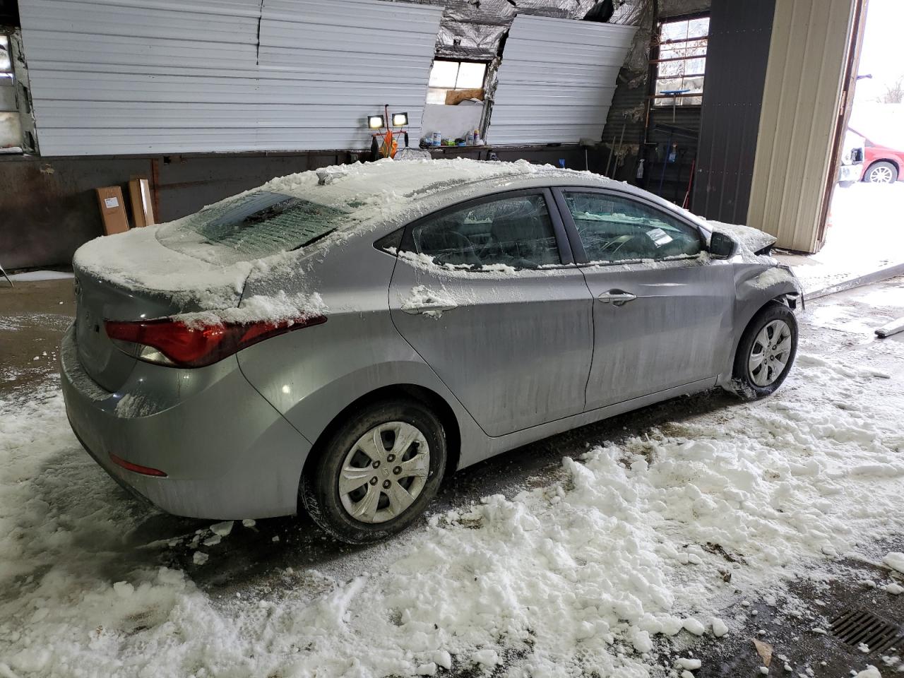 2016 Hyundai Elantra - Image 3