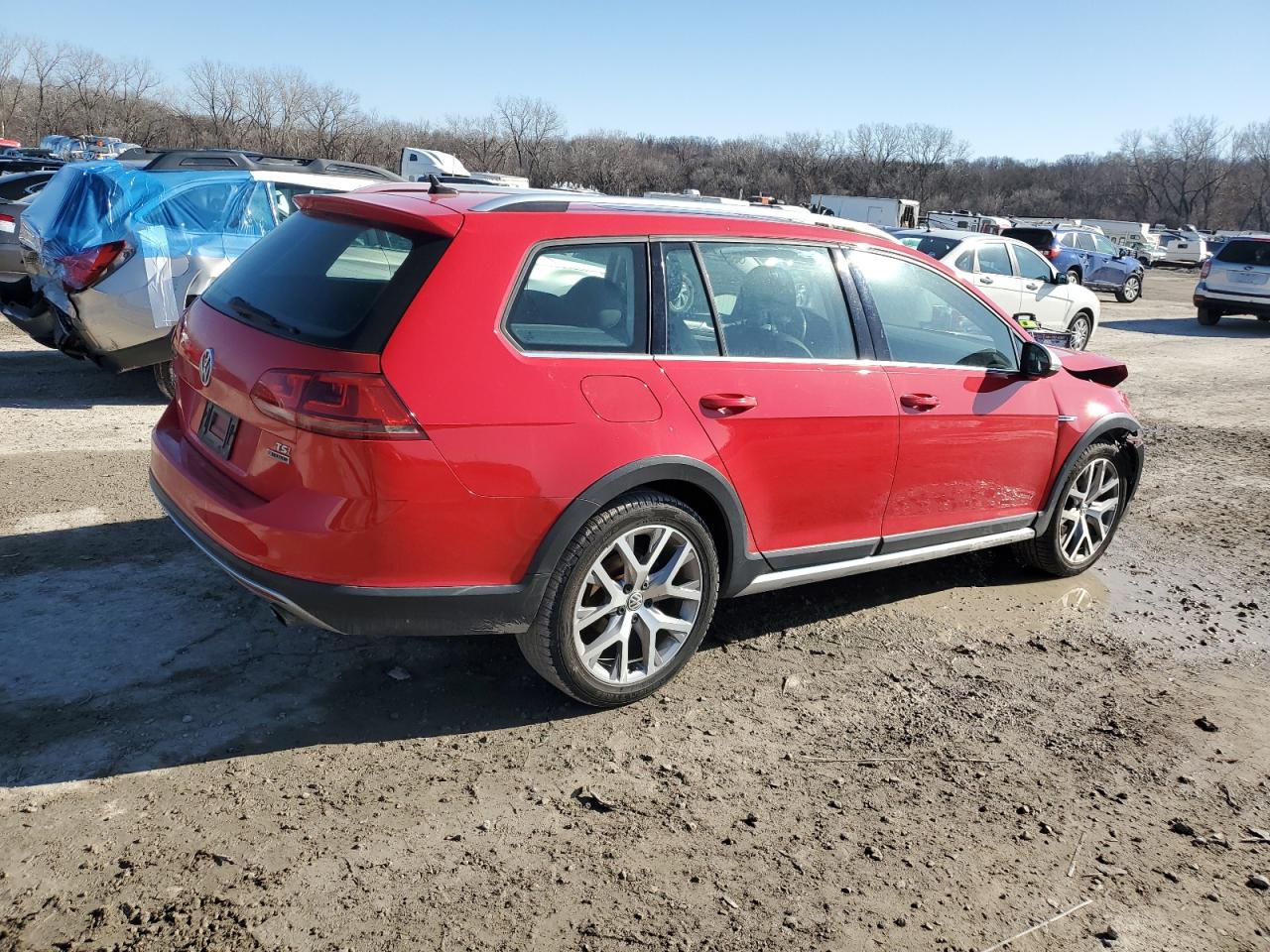 2017 Volkswagen Golf - Image 3