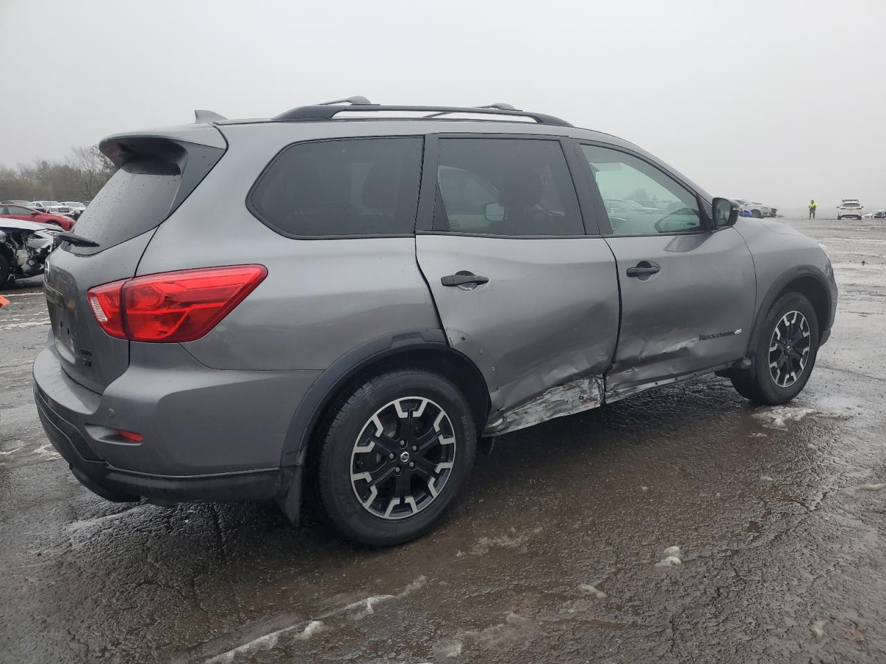 2020 Nissan Pathfinder - Image 3