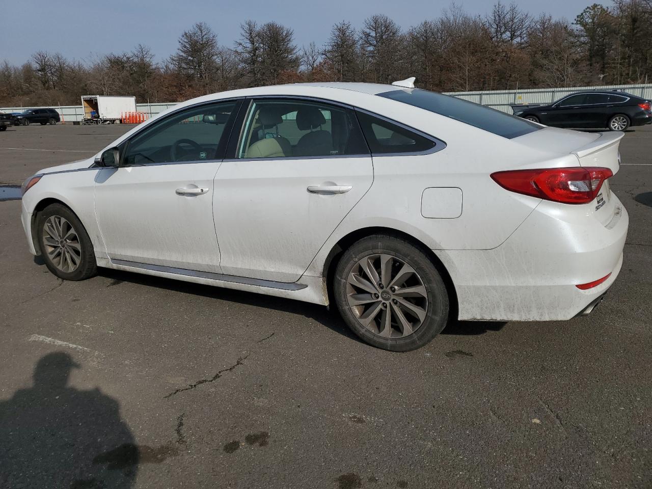 2016 Hyundai Sonata - Image 2