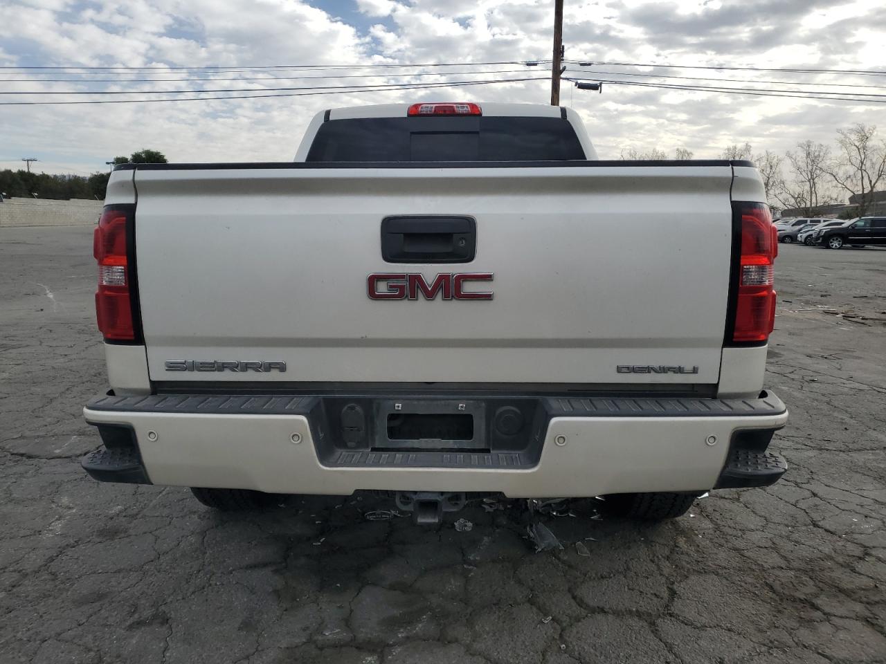 2015 GMC Sierra - Image 6