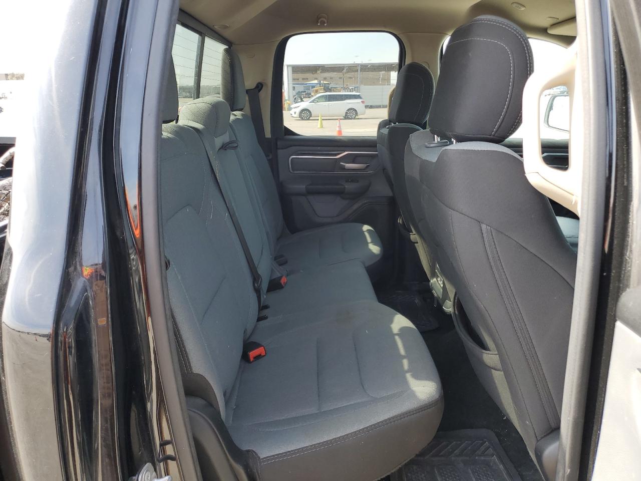 2020 RAM 1500 - Image 10