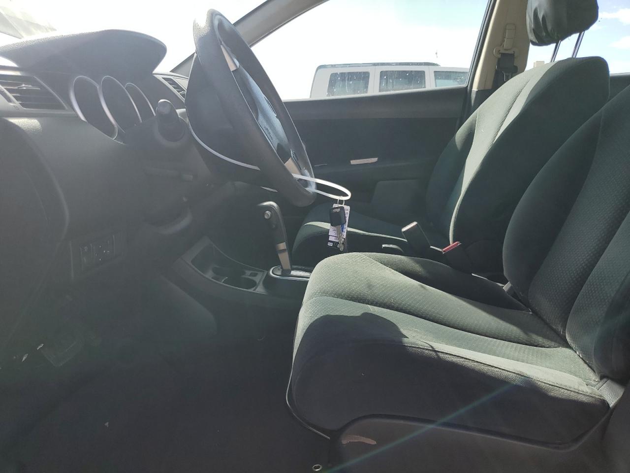 2011 Nissan Versa - Image 7