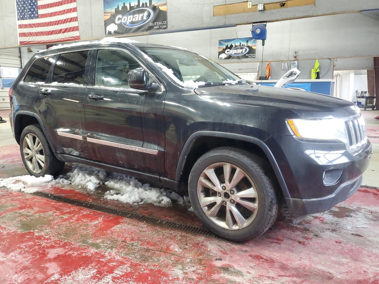 2013 Jeep Grand Cherokee - Image 4