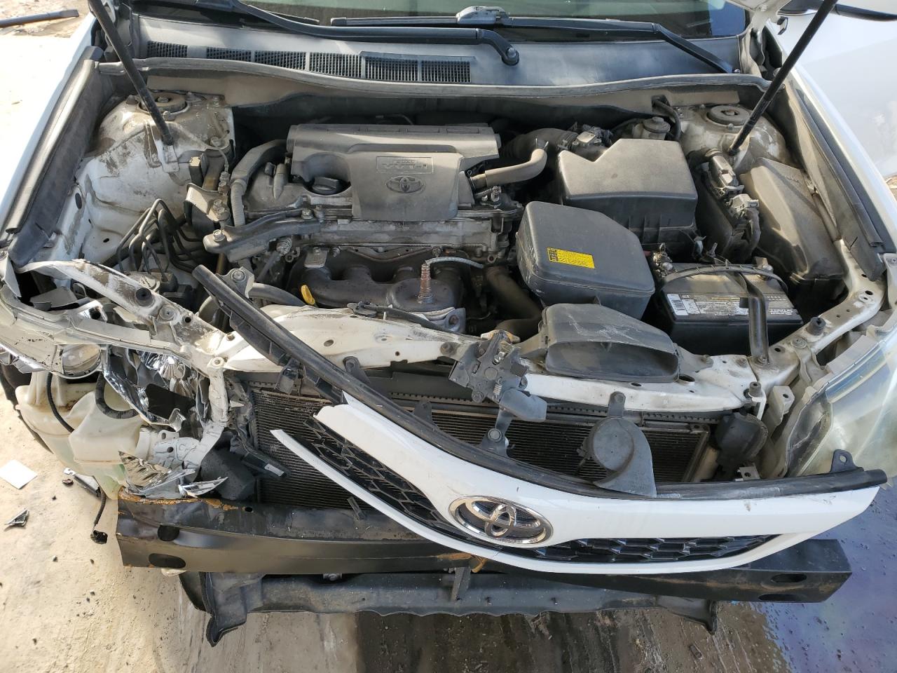 2012 Toyota Camry - Image 12