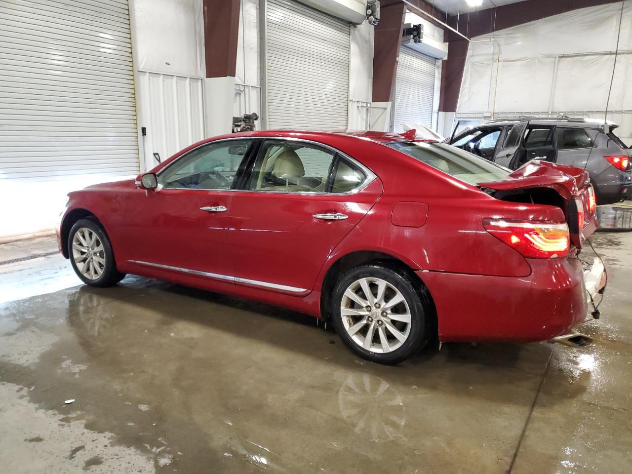 2010 Lexus LS - Image 2