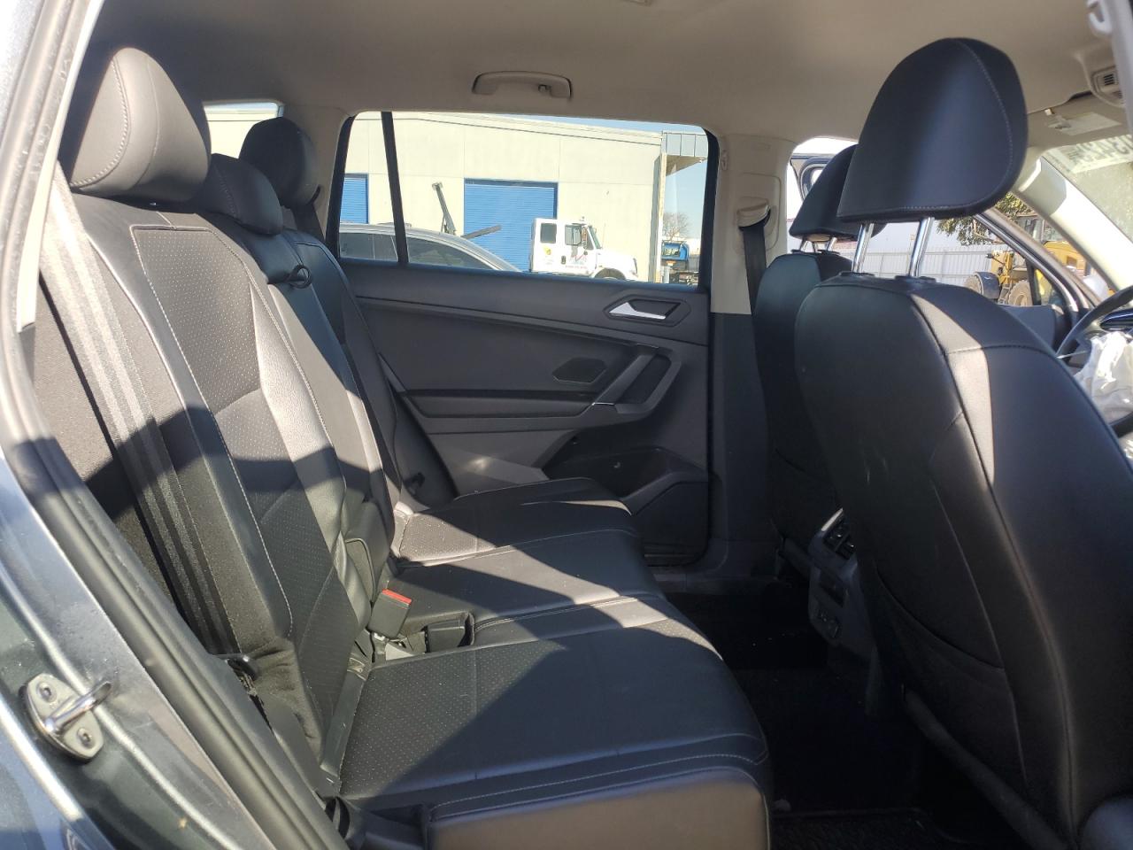 2020 Volkswagen Tiguan - Image 10