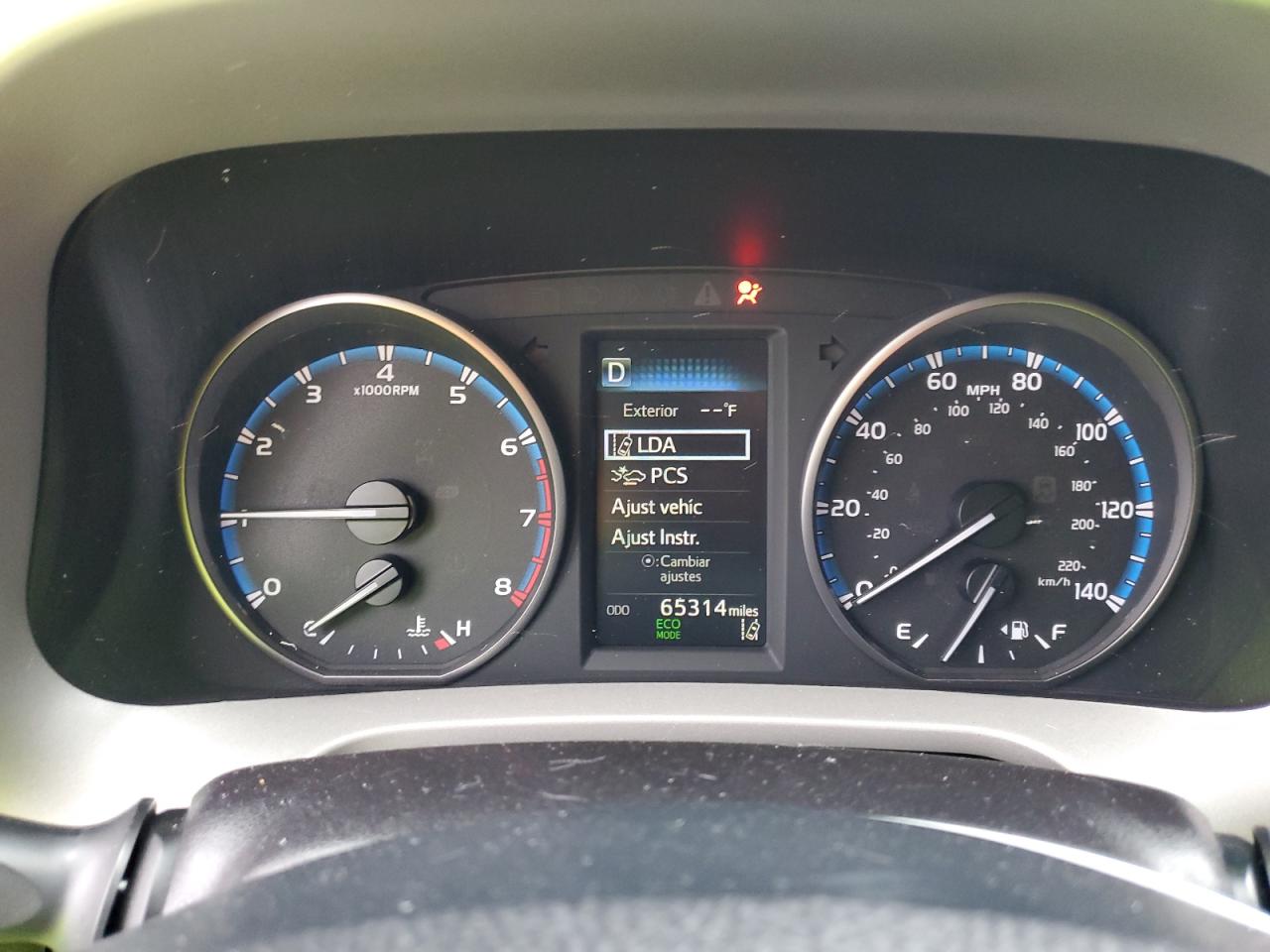 2018 Toyota RAV 4 - Image 9
