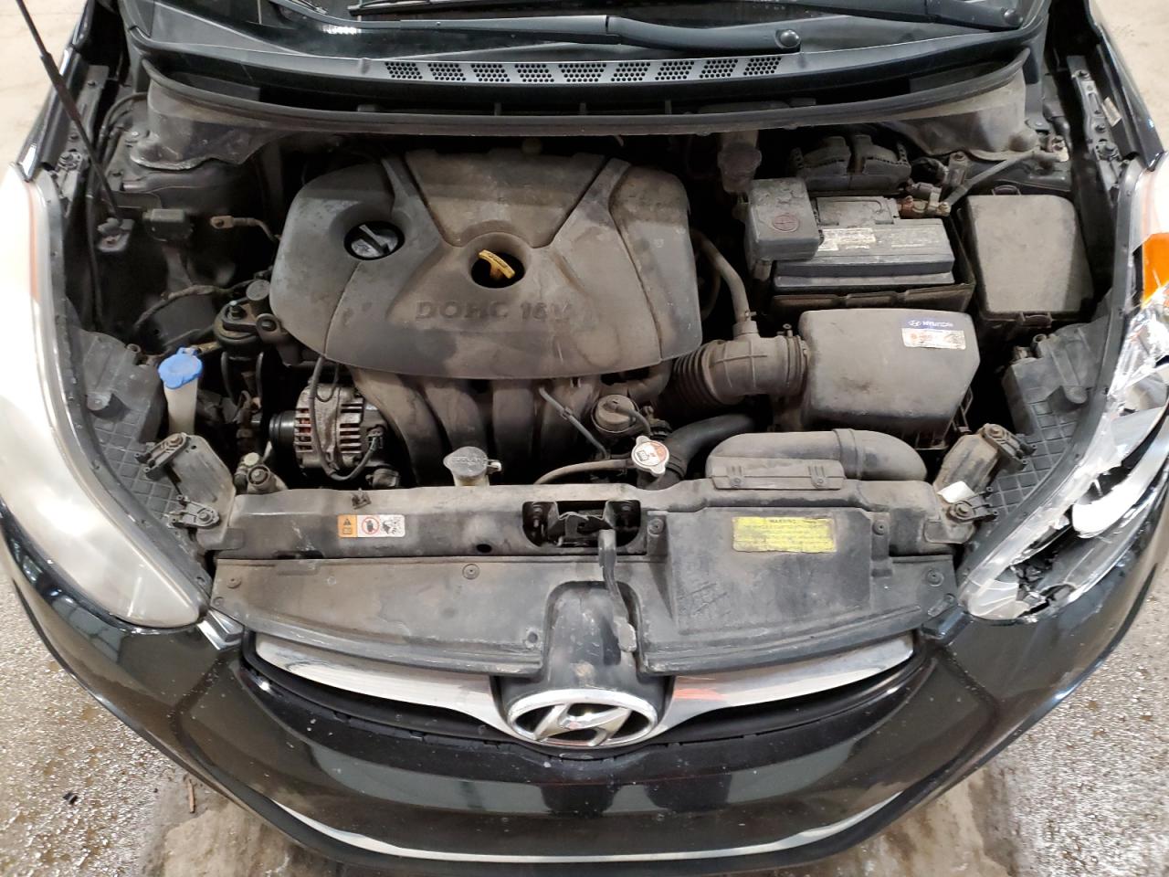 2012 Hyundai Elantra - Image 11