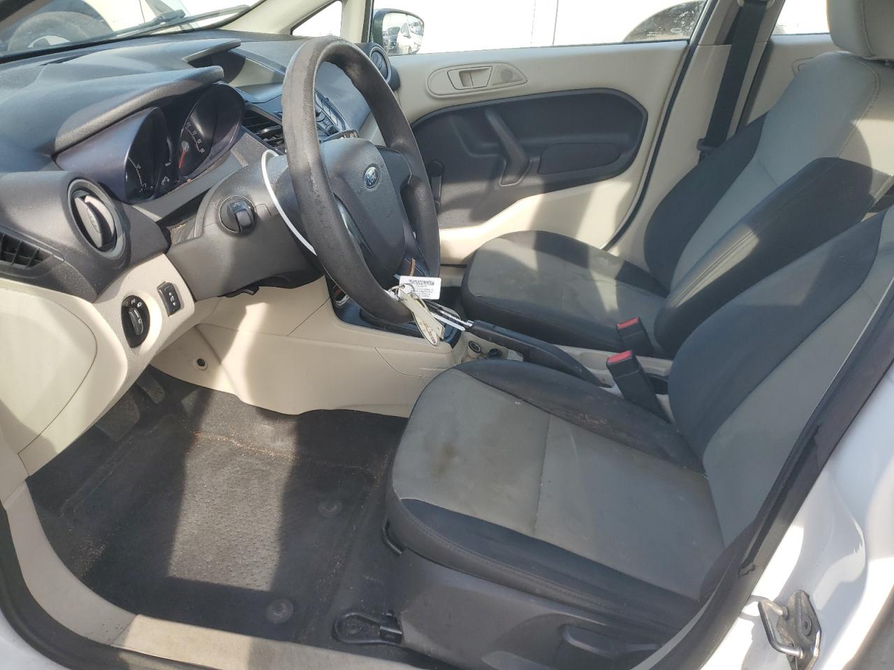 2013 Ford Fiesta - Image 7