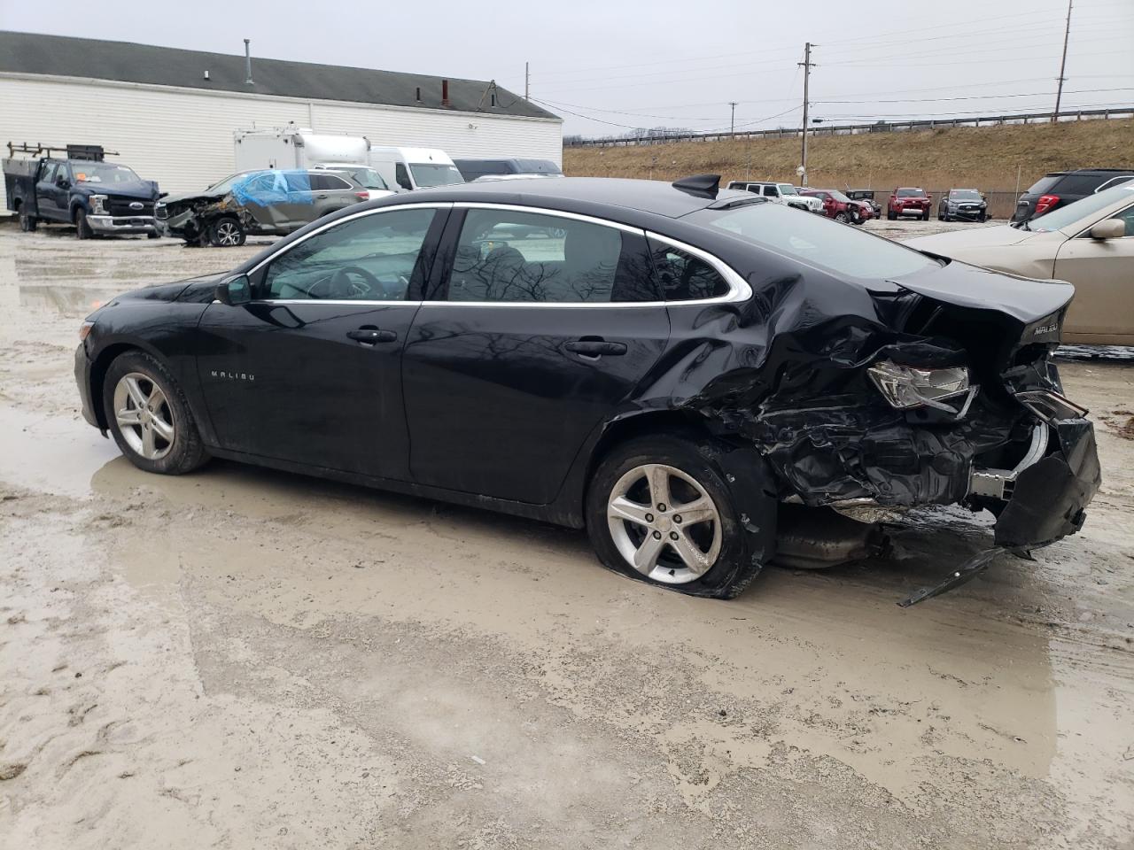 2022 Chevrolet Malibu - Image 2