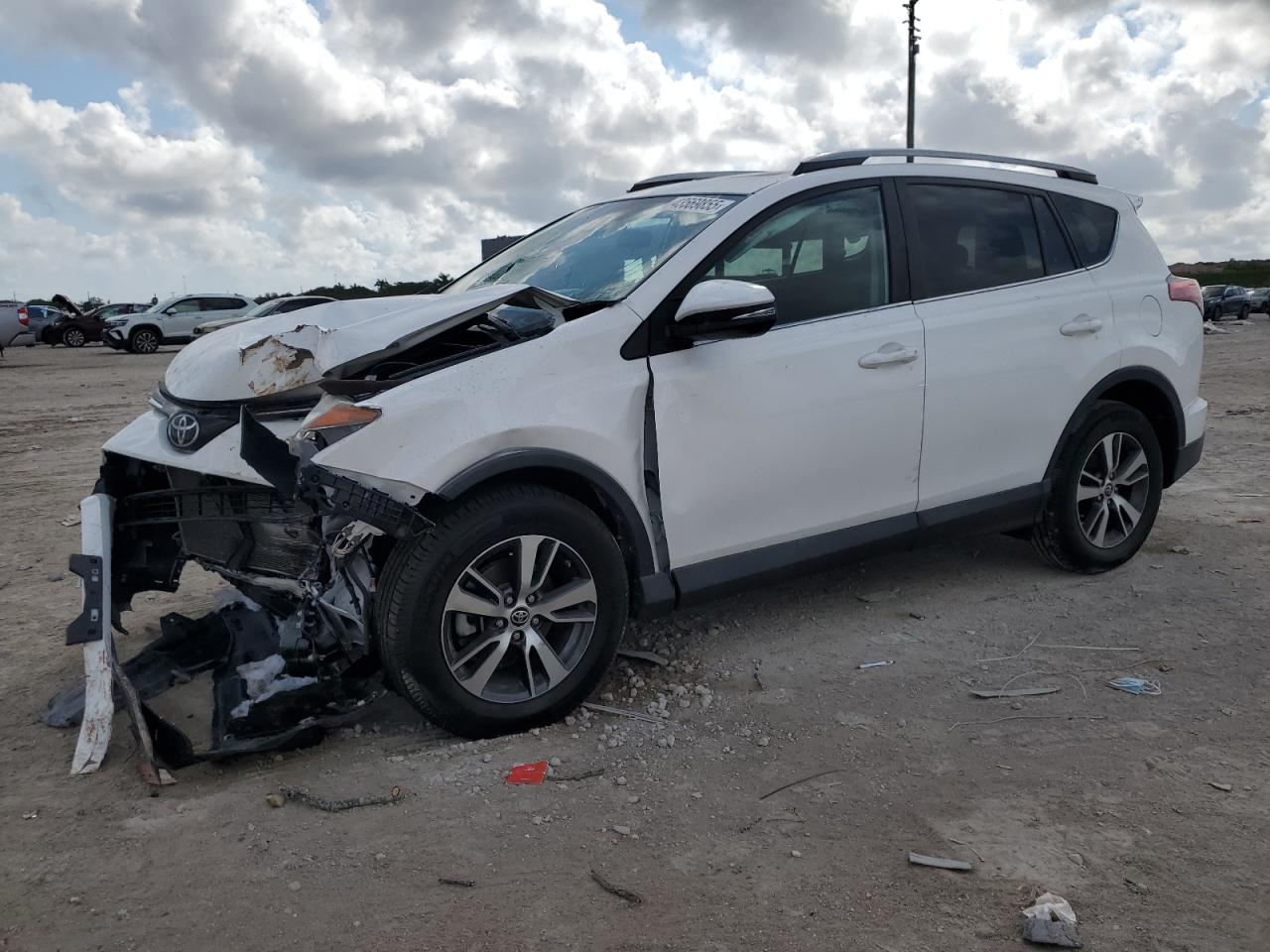2017 Toyota RAV 4 - Image 1