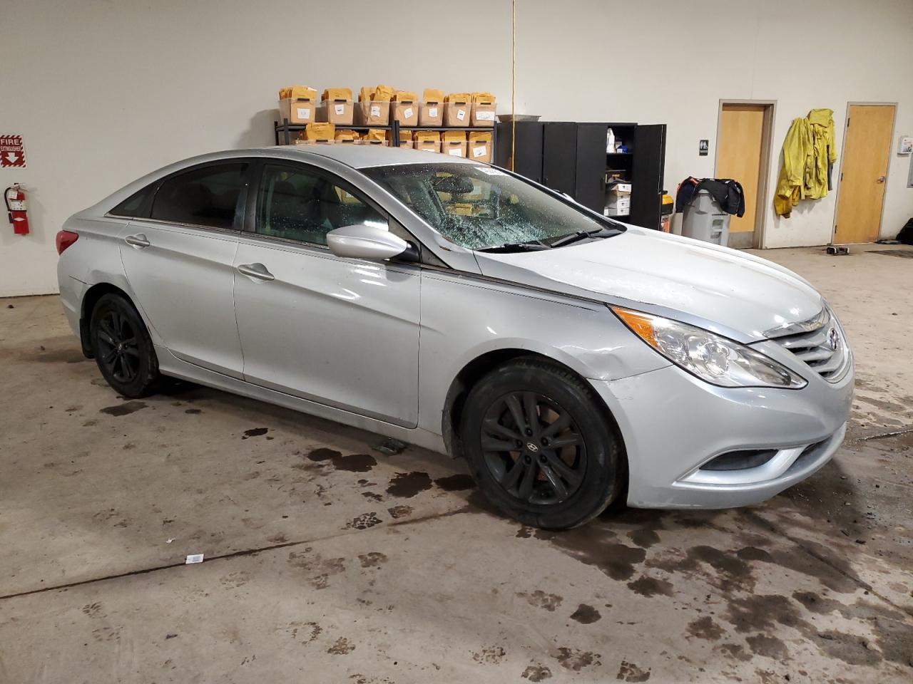 2013 Hyundai Sonata - Image 4