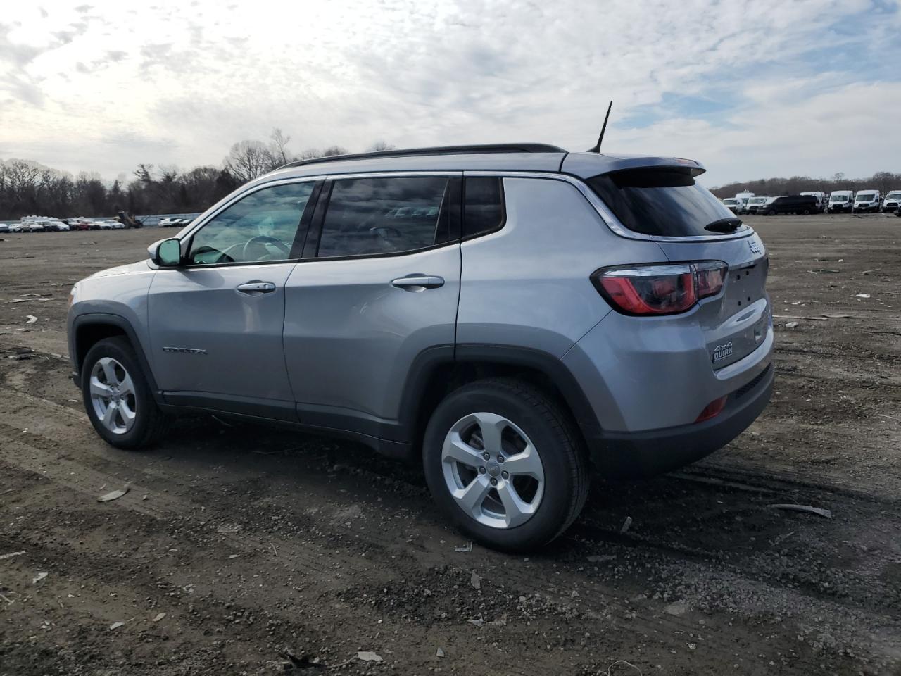 2018 Jeep Compass - Image 2