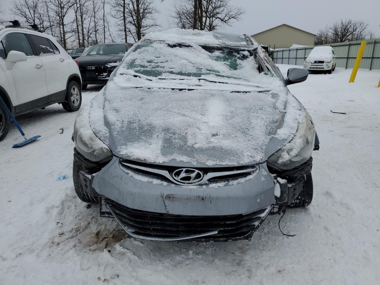 2016 Hyundai Elantra - Image 5