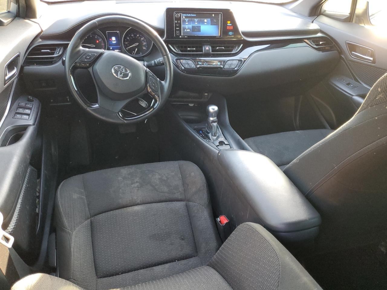 2018 Toyota C-HR - Image 8
