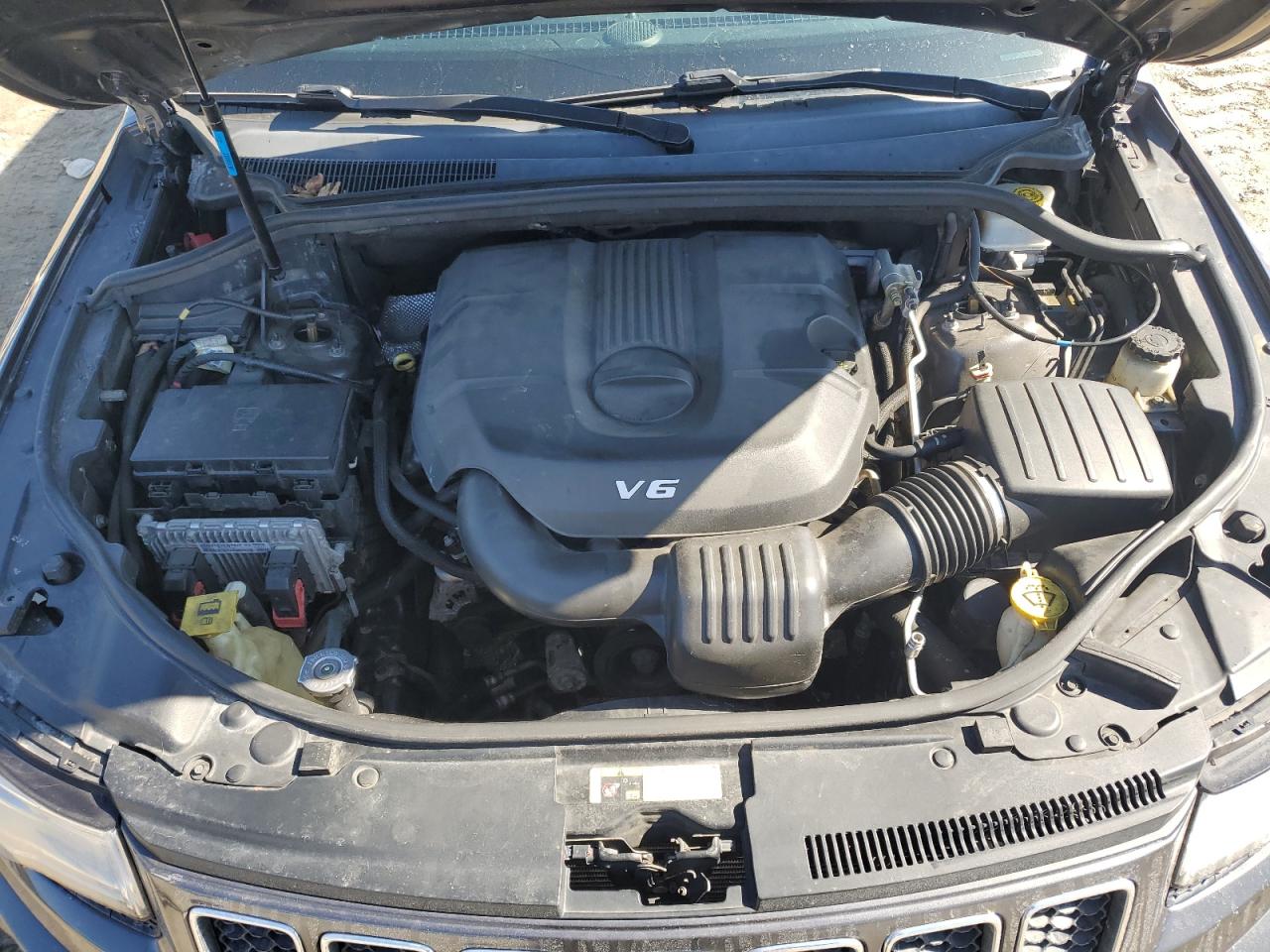 2014 Jeep Grand Cherokee - Image 12