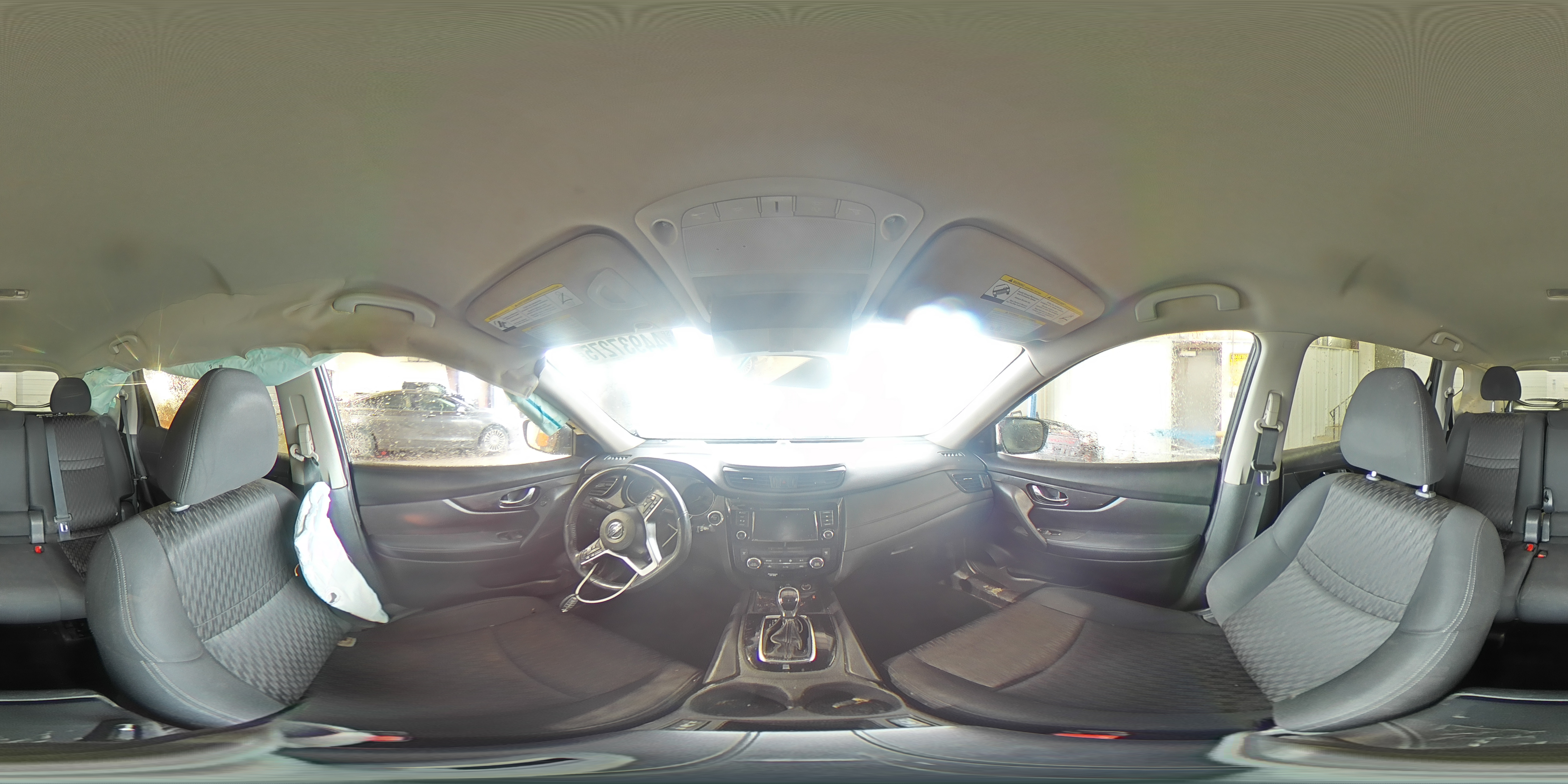 2018 Nissan Rogue - Image 15