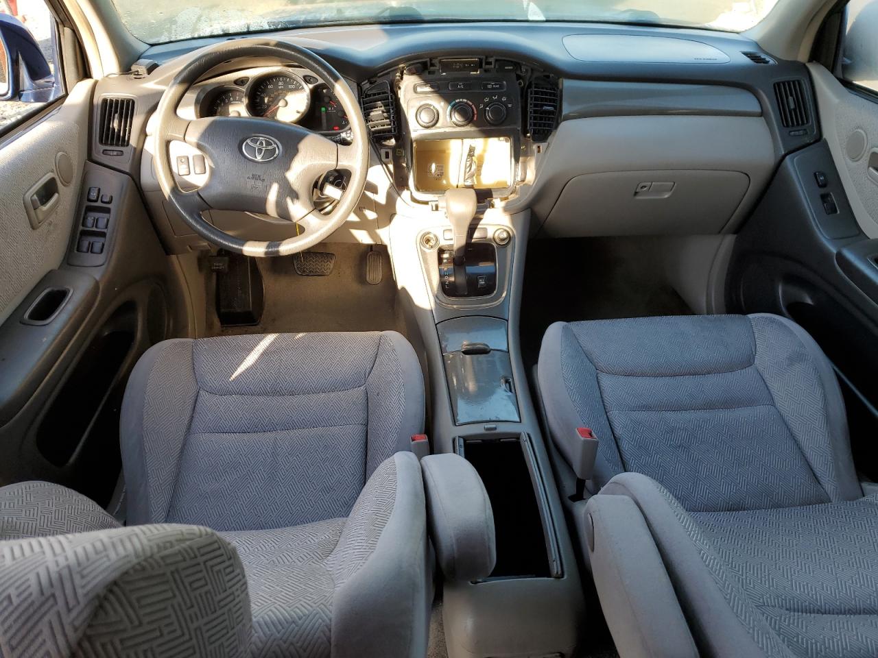 2003 Toyota Highlander - Image 8