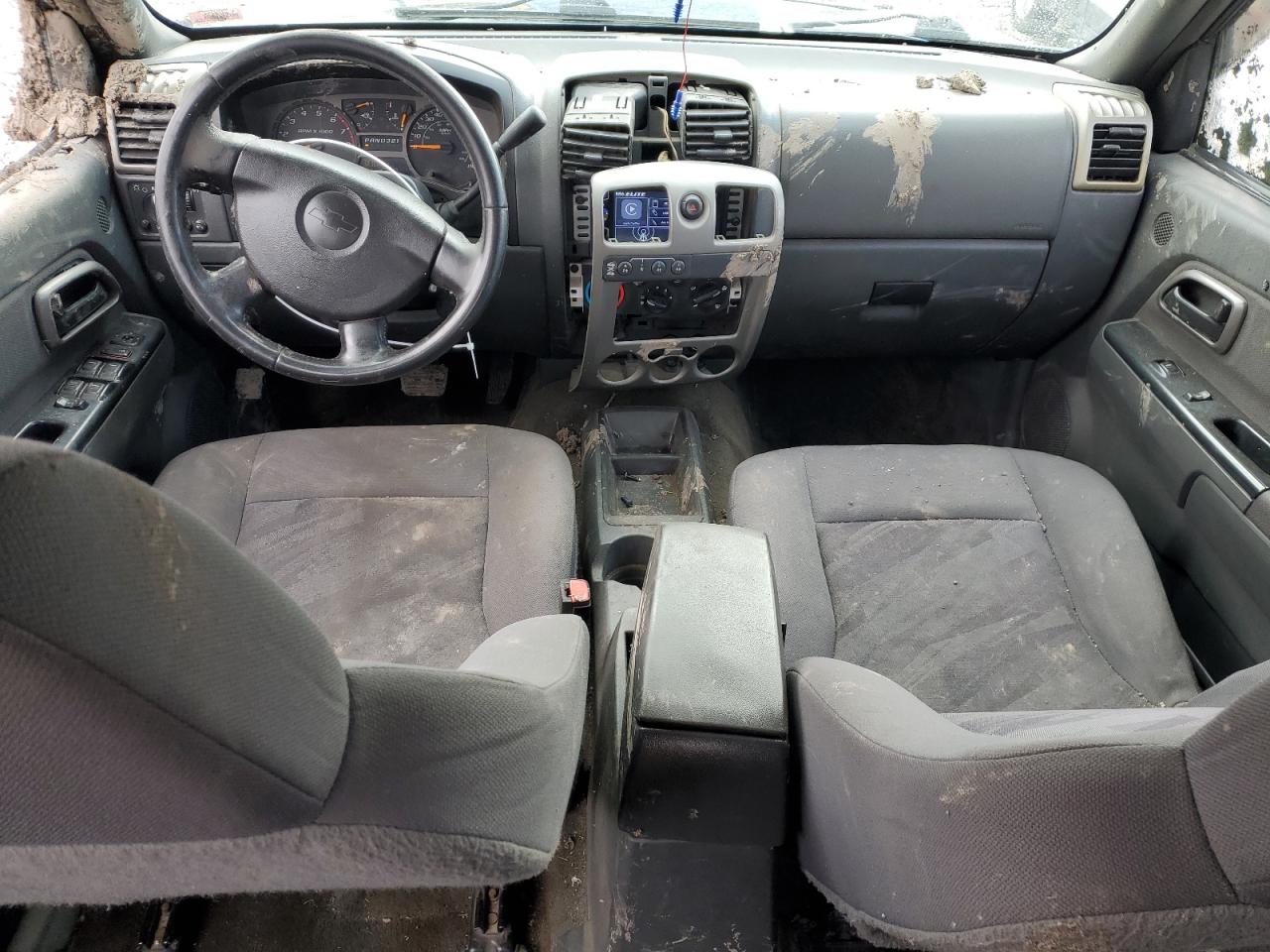 2004 Chevrolet Colorado - Image 8