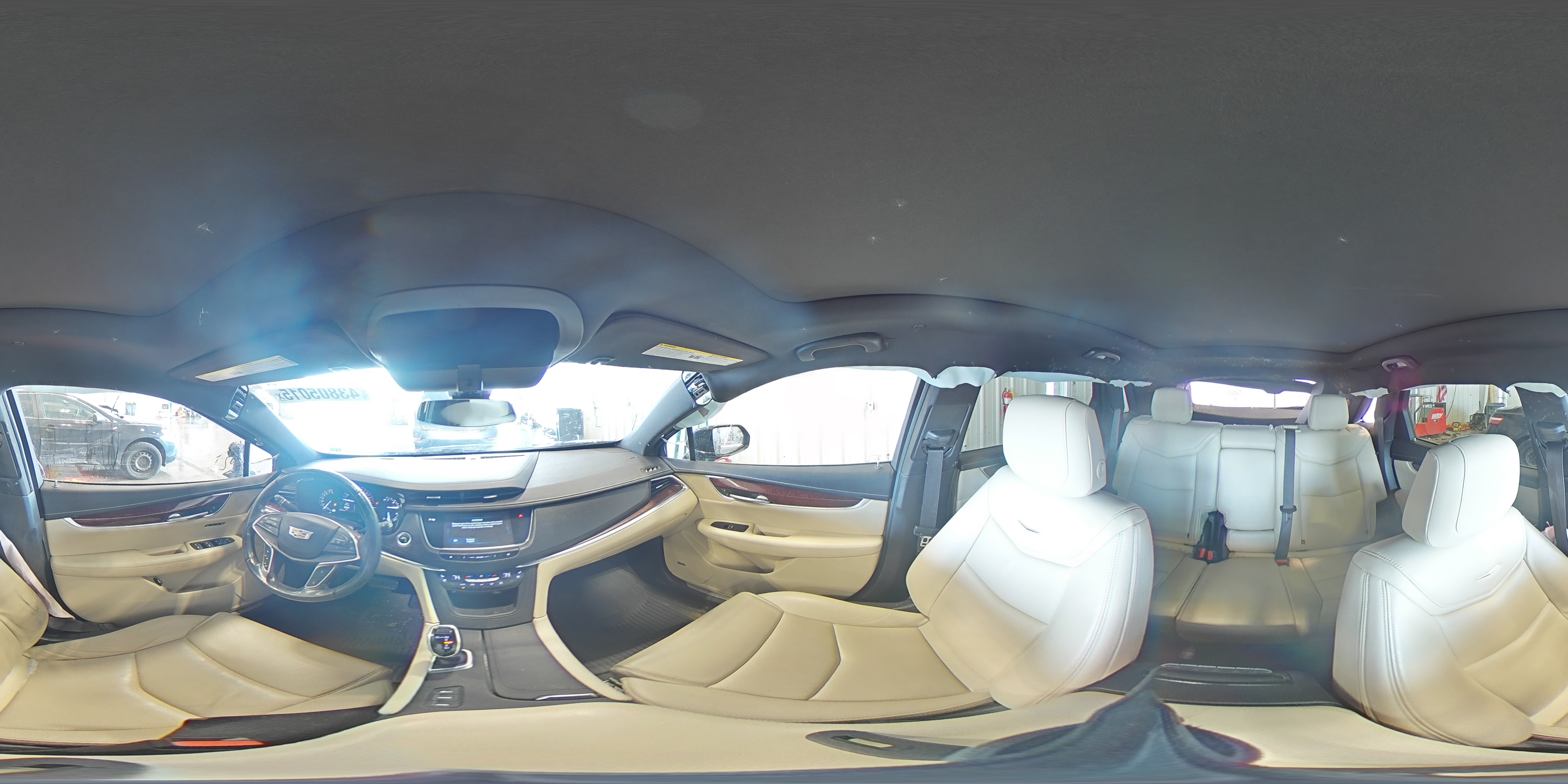 2019 Cadillac XT5 - Image 16