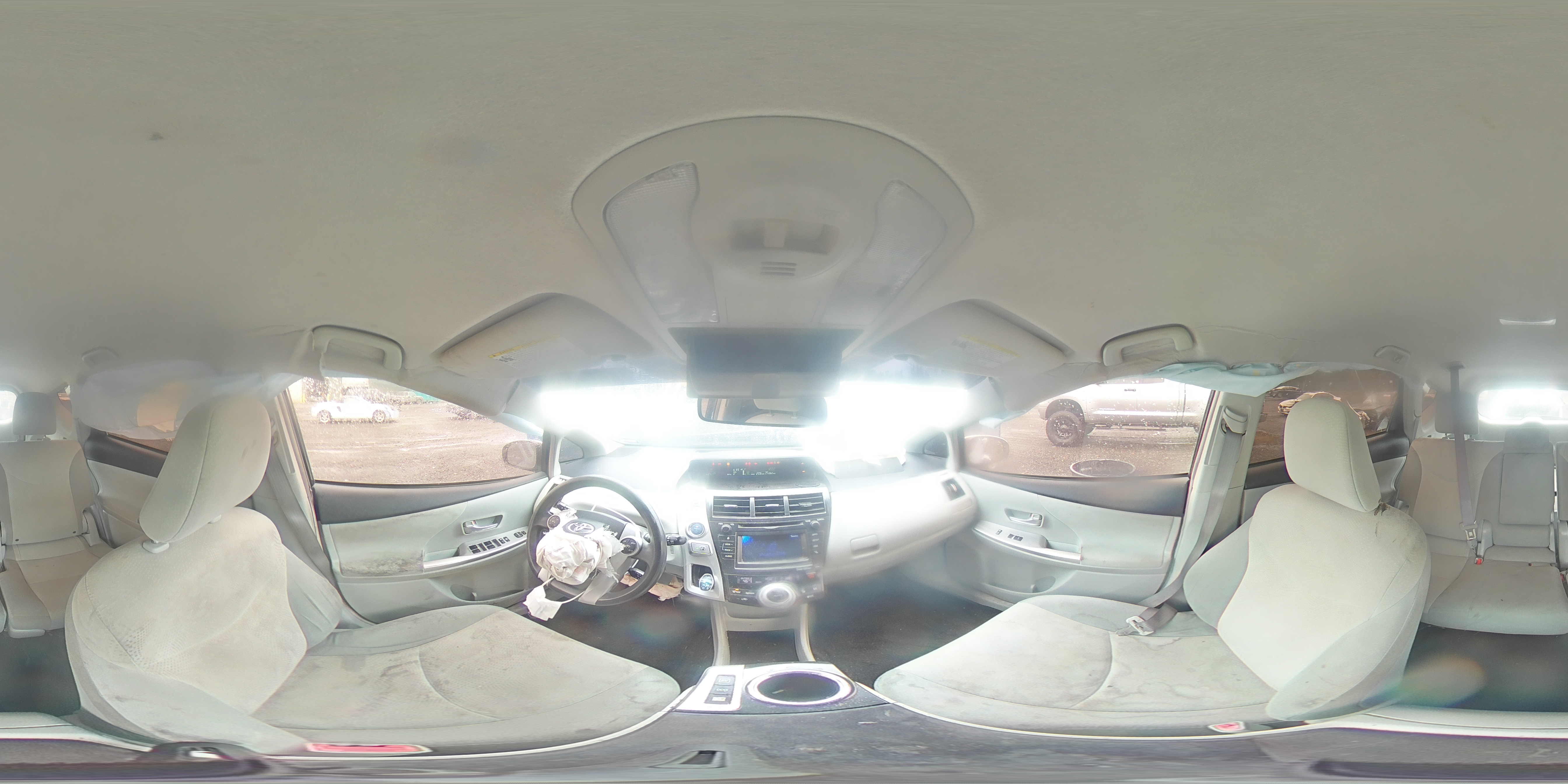 2014 Toyota Prius - Image 12