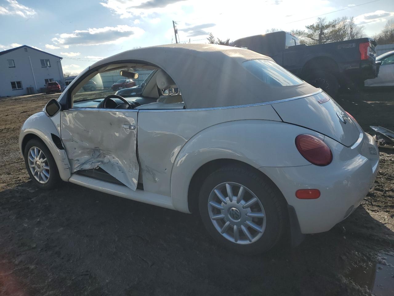 2005 Volkswagen Beetle - Image 2
