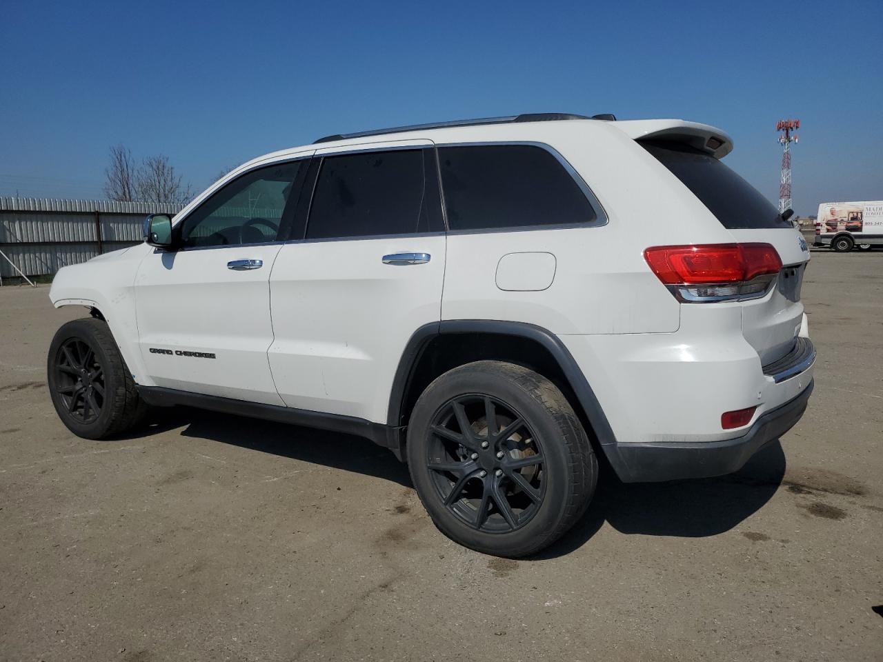 2017 Jeep Grand Cherokee - Image 2