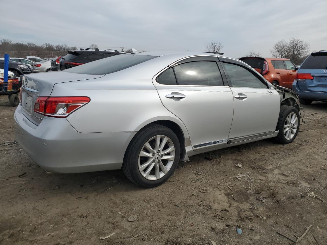 2010 Lexus ES - Image 3