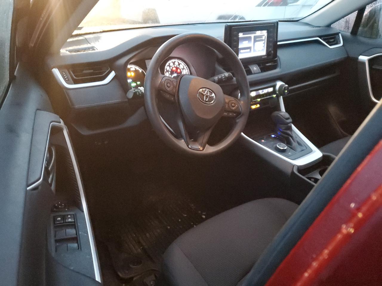 2021 Toyota RAV 4 - Image 8