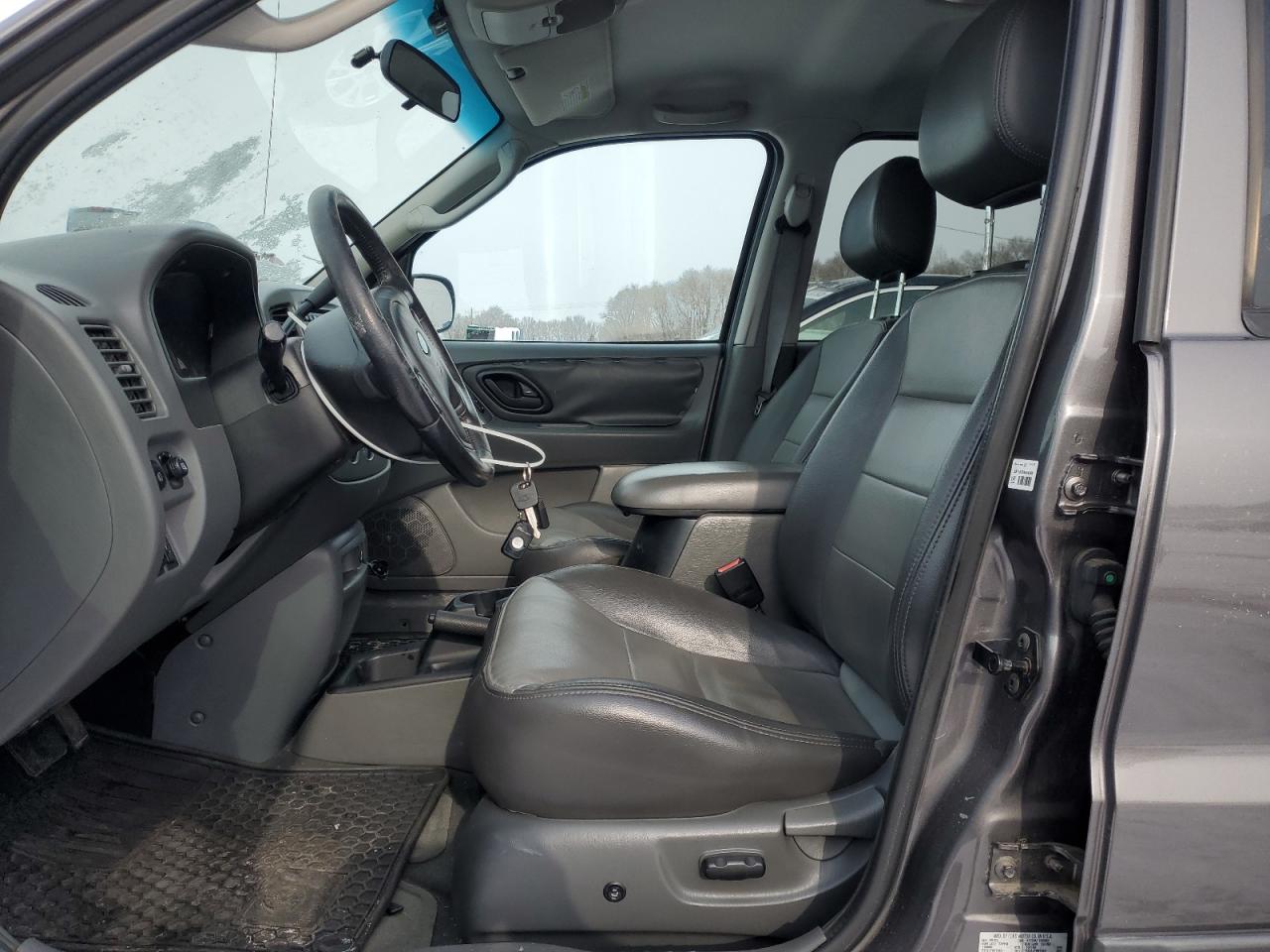 2003 Ford Escape - Image 7
