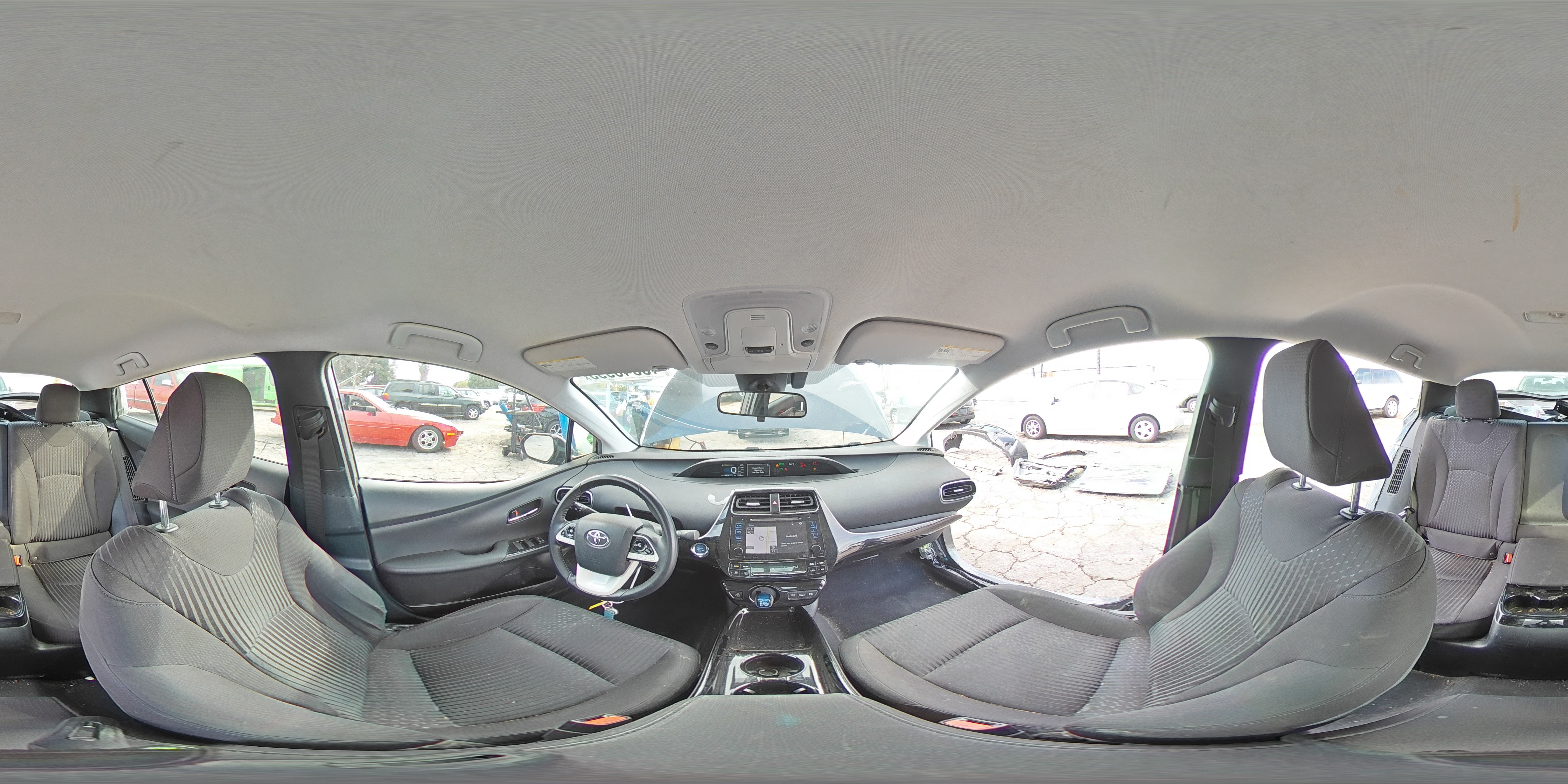 2019 Toyota Prius - Image 13