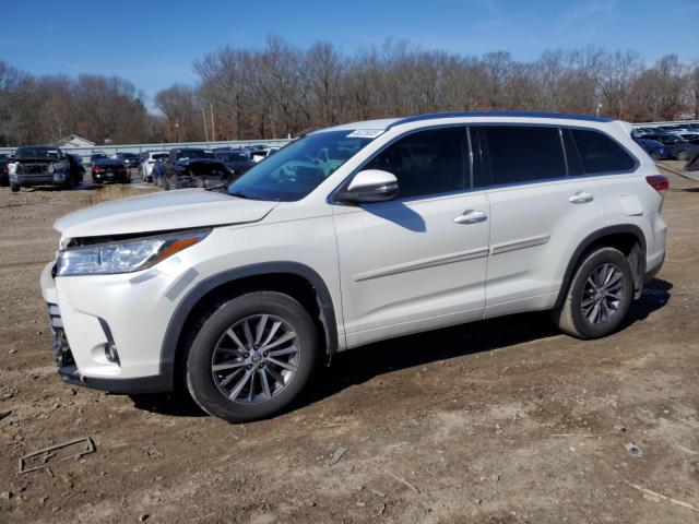 2017 Toyota Highlander Se