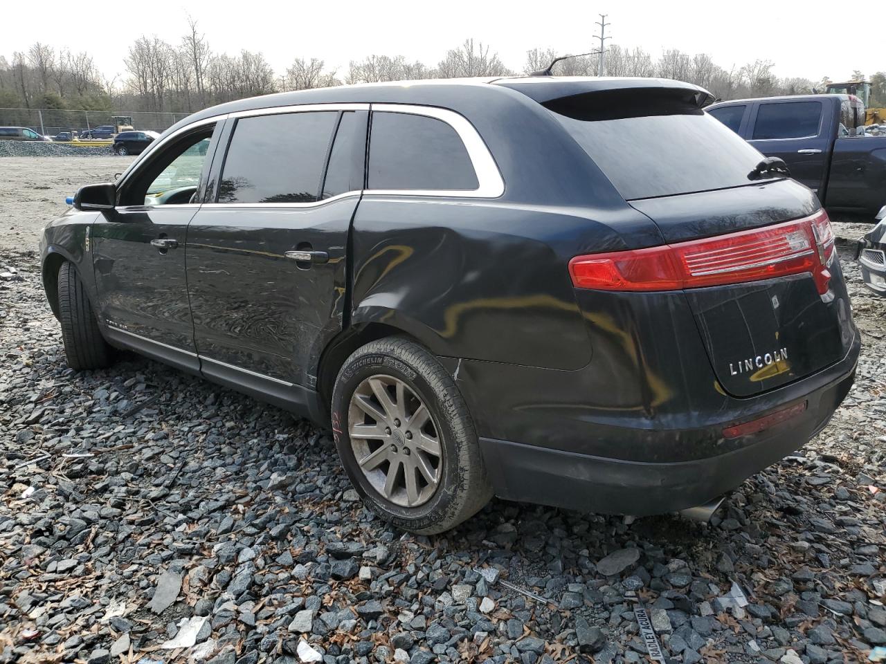 2014 Lincoln MKT - Image 2