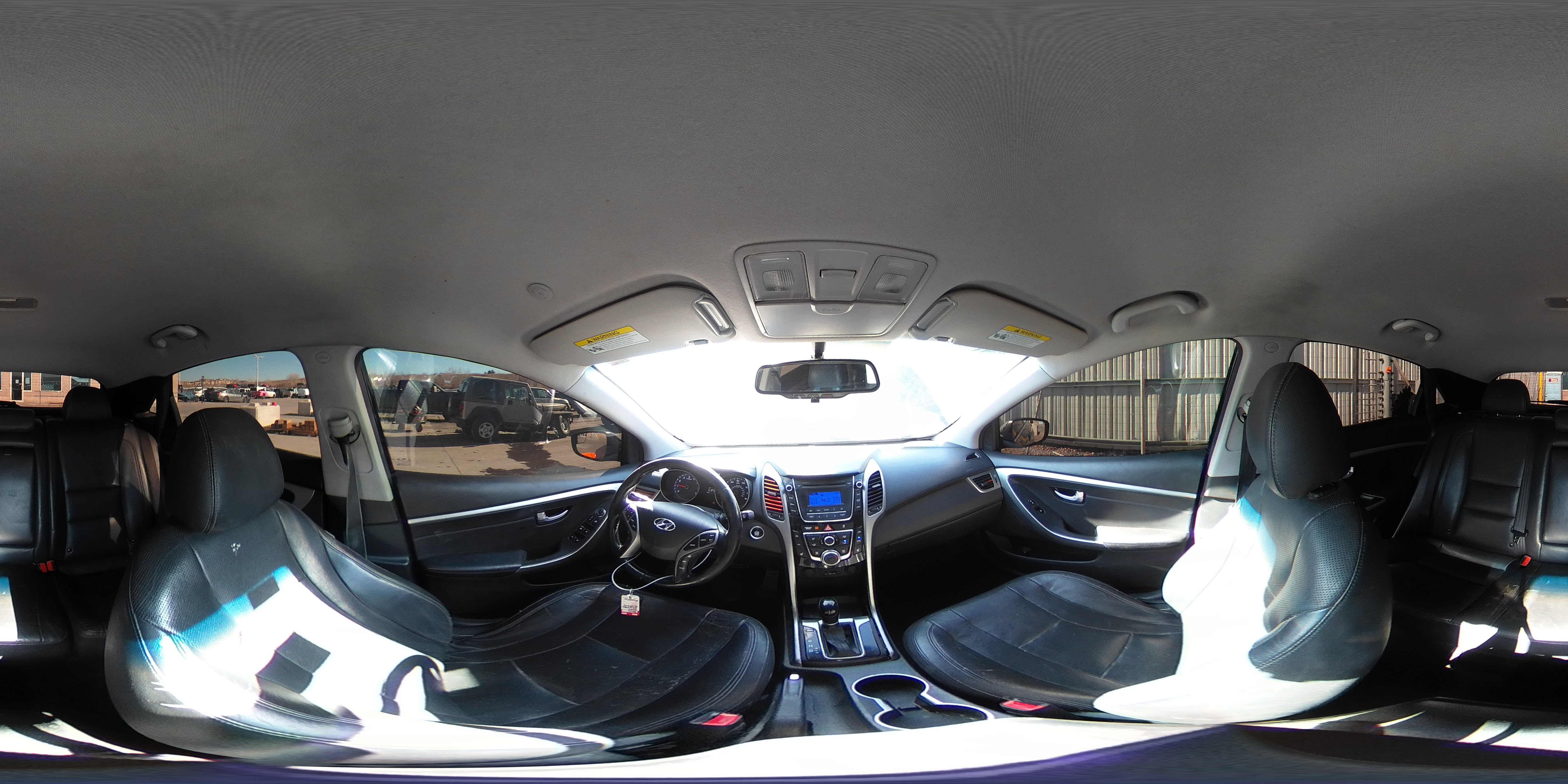 2014 Hyundai Elantra - Image 14